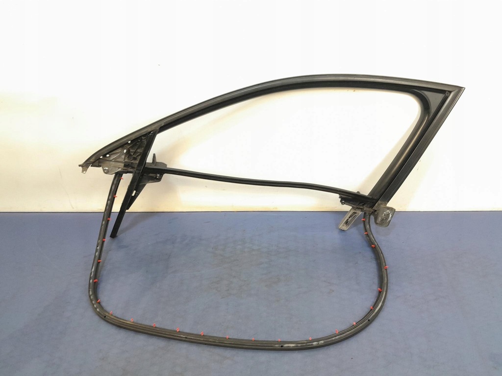 фото №1, Audi a8 d3 рамка напрямна скло перед правий