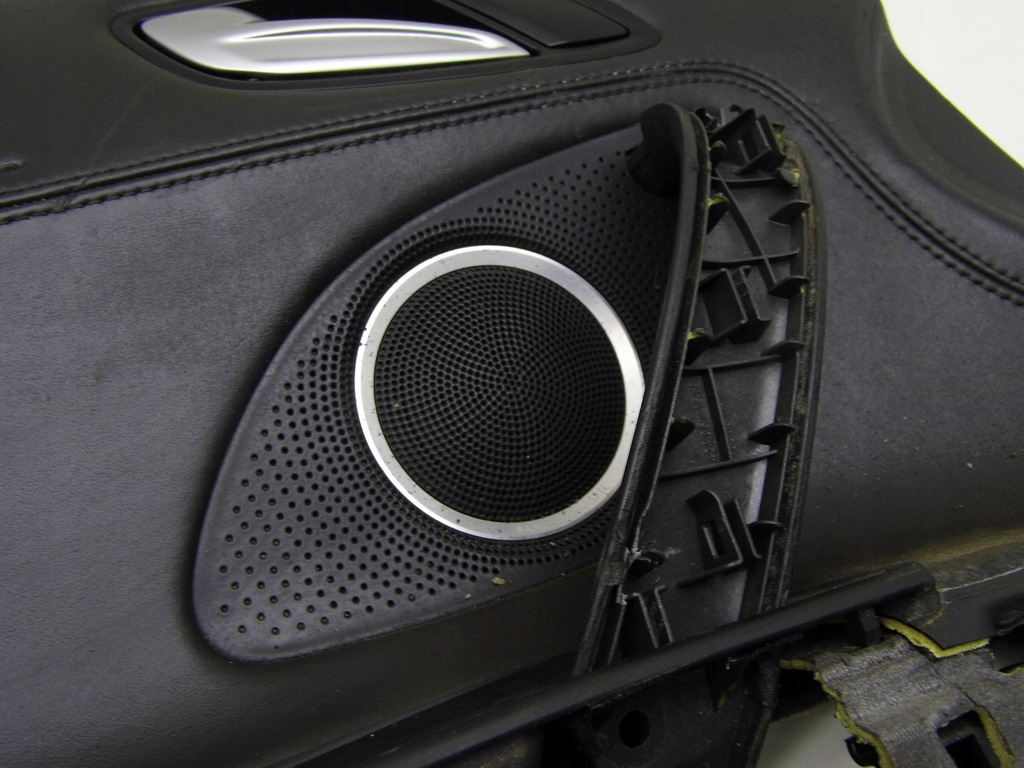 фото №4, Обшивка левый передний обивка audi r8 424 06-12