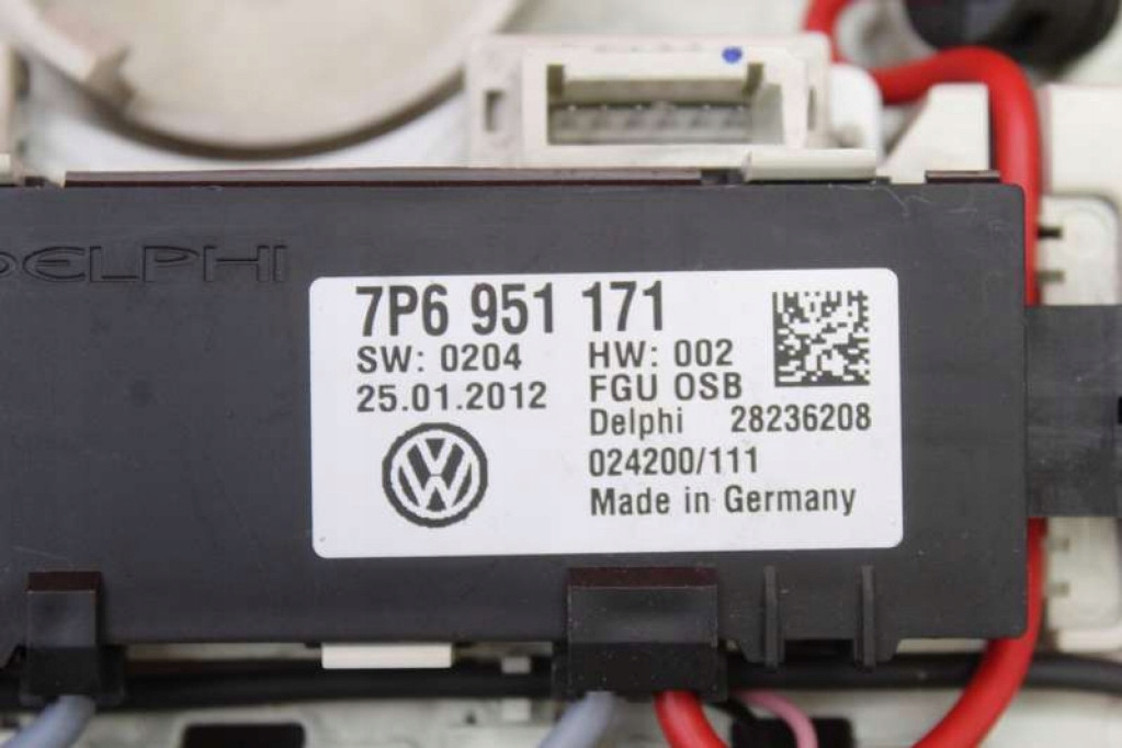 фото №7, Лампа освещение салона перед 7p6947134a vw touareg 2 ii 7p 10-14