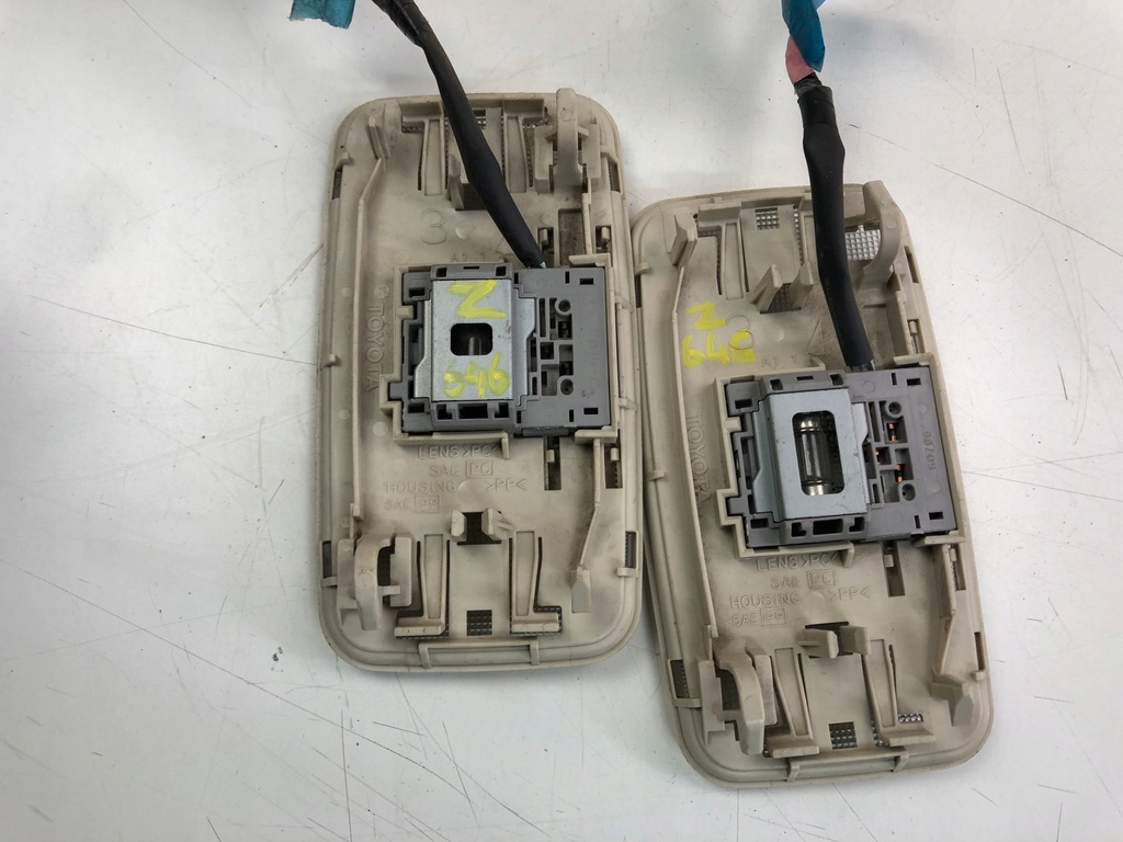 фото №11, Toyota verso лампа стельовий