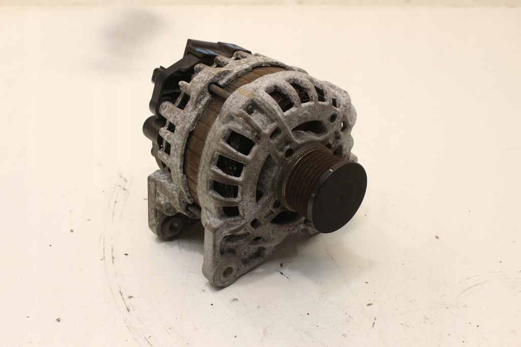 фото №1, Генератор 231008593r dacia dokker 1.2 tce