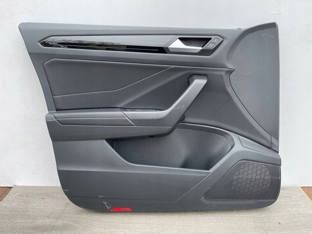 фото №1, Обивка обшивка левый перед vw t-roc lift 2022r