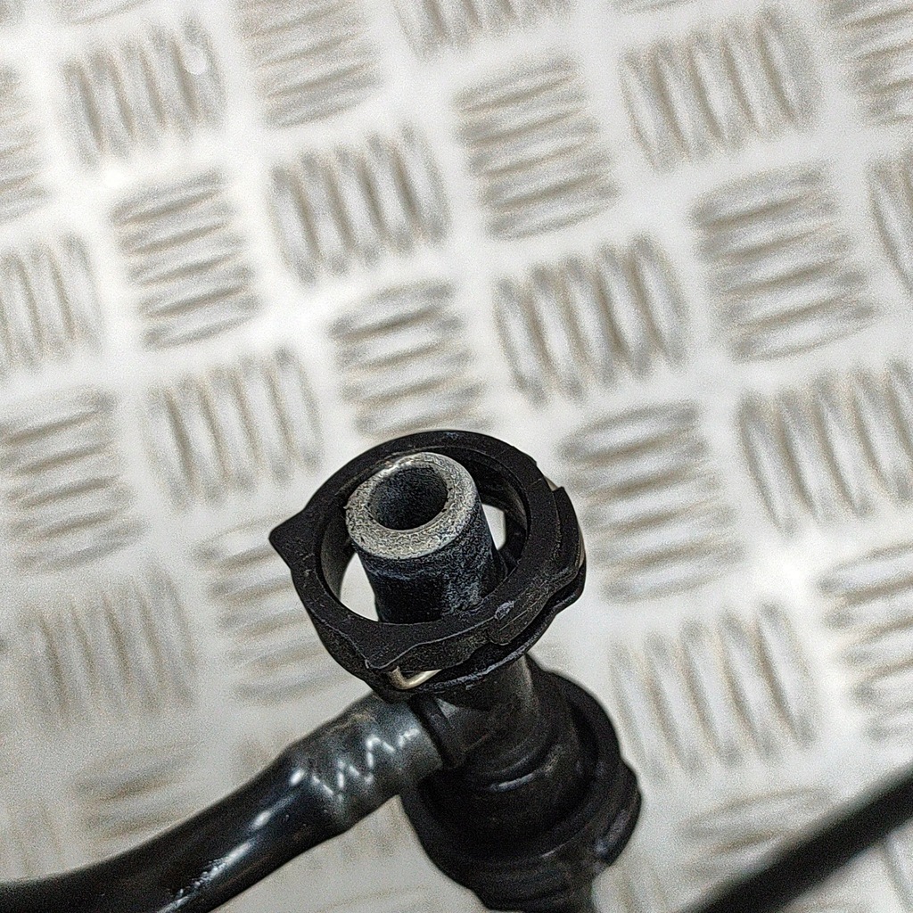 фото №7, Audi a4 s4 b9 8w 2018 шланг охлаждение турбины