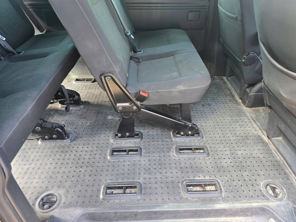 фото №8, Volkswagen t6 caravelle сиденья заднее сиденье обивка потолок стекло комплект