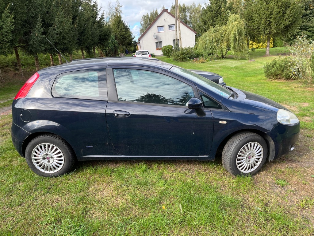 фото №3, Заднее сиденье сиденья задняя fiat grande punto хэтчбек 3d