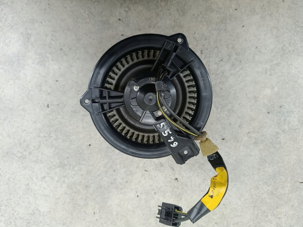 Вентилятор обдув, воздуходувка toyota prius ii 194000-1390 denso 1.5 16v Недорого