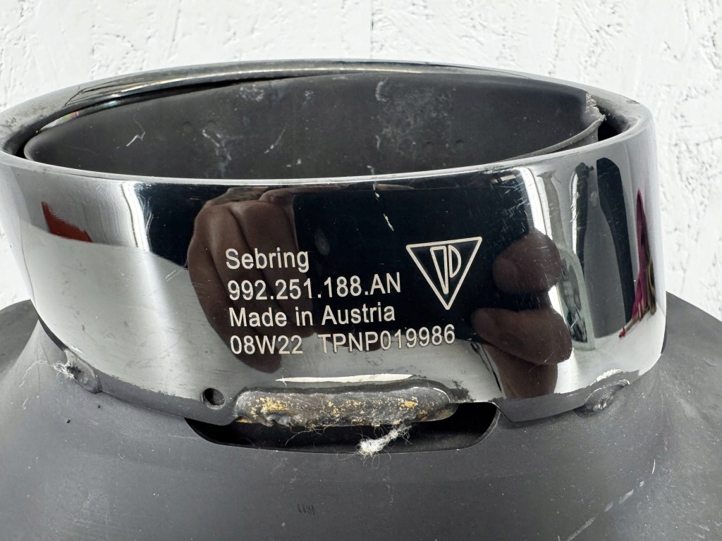 фото №9, Porsche 911 992 2022 правая сторона гаситель задний / конечный / выхлоп