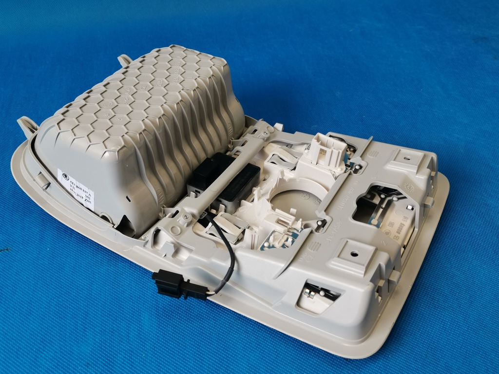 фото №6, Skoda karoq kar 2018r 1.0tsi 85kw лампа освітлення кабіни полиця 5e0867489