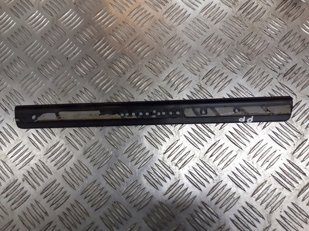 фото №2, Молдинг порог правый перед volvo s60 i 8659960