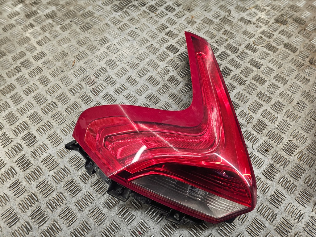 Купить Volvo v40 ii лампа левая задняя задняя 31395478