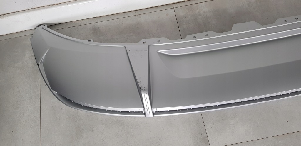 фото №9, Audi e-tron накладка спойлер бампера задня 4ke807835c