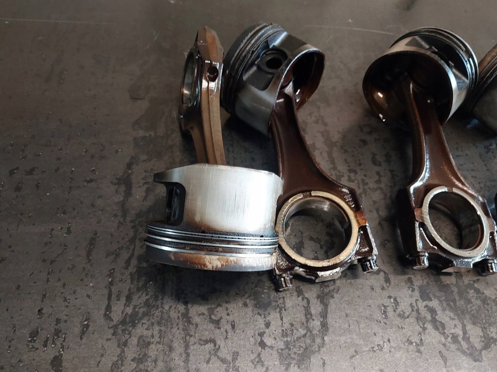 Поршень з шатун bmw 3 e36 318i m40b18 184e1 Київ