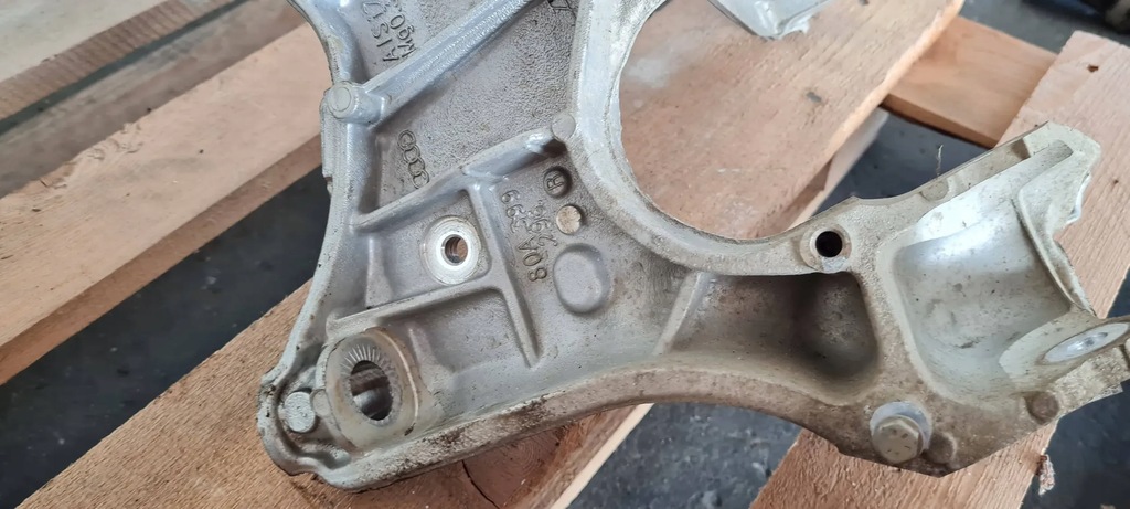 фото №8, Sq5 q5 80a кронштейн кронштейн підрамник двигуна права 80a399296r