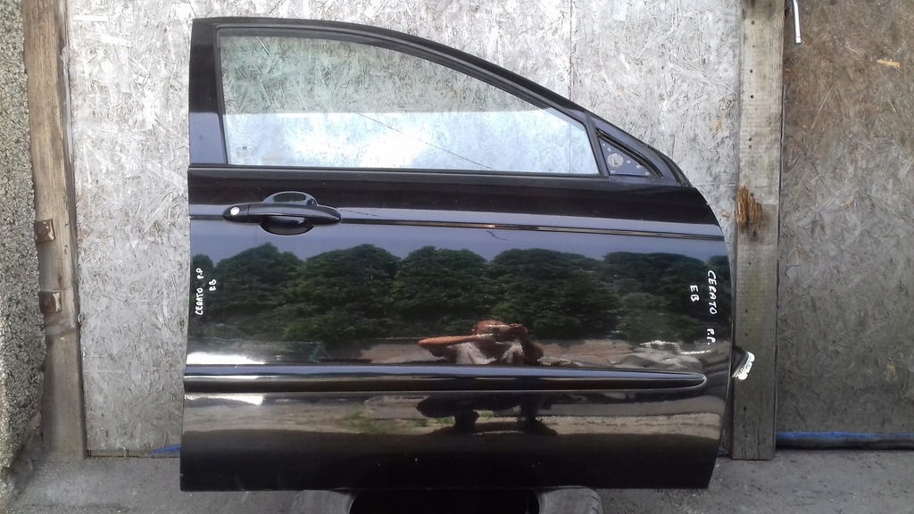 фото №1, Дверь правый перед передние kia cerato i 03-08 eb