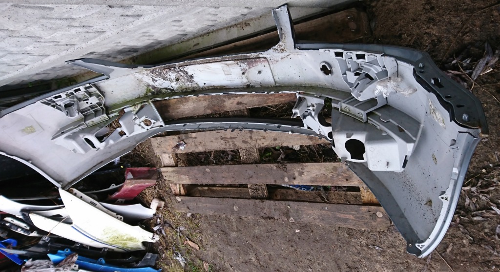 Купити Бампер skoda octavia iii 5e0 12-16 4/5 giełda pń