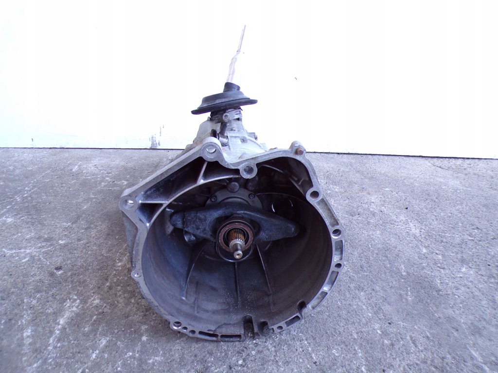 фото №9, Коробка передач передач bmw e46 e60 z4 e85 m54b30 3.0i механическая коробка передач 6 1069401016