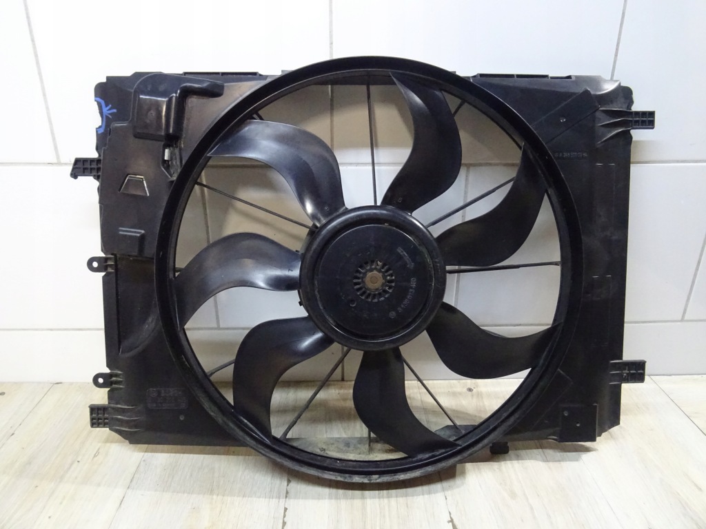Купить Вентилятор радиатора mercedes a b klasa w176 w246 a2465000064