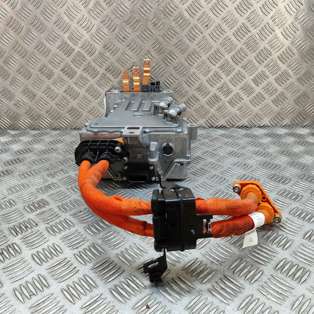 фото №6, Porsche taycan 9j1 2021 инвертор / преобразователь напряжения