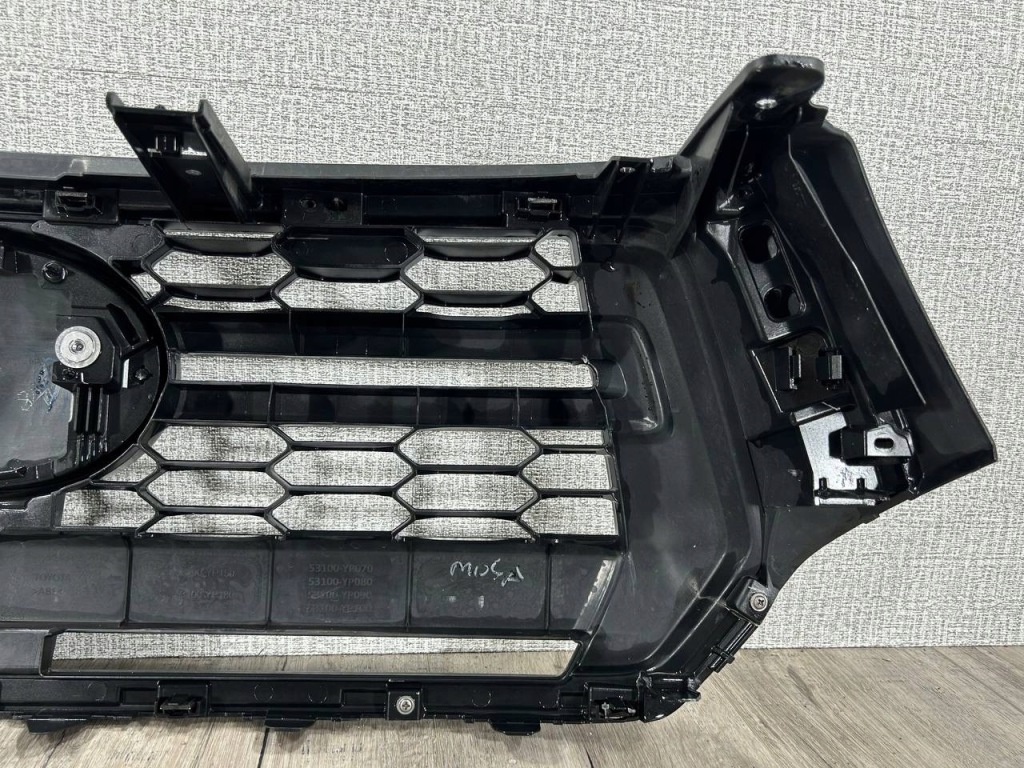фото №13, Toyota hilux viii lift 2017-2020 решітка радіатора решітка радіатора бампер перед 53111-yp100