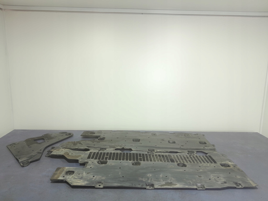 фото №1, Renault megane iv hb захист підвіска 748152941r