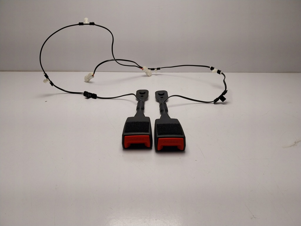 фото №5, Bmw 5 g30 g31 m5 f90 7 g11 g12 клипса поперечина безопасности 7359090