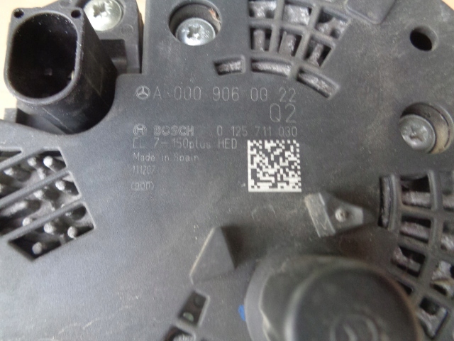 Генератор w246 w176 w117 1.6 cgi a0009060022 bosch с Разборки
