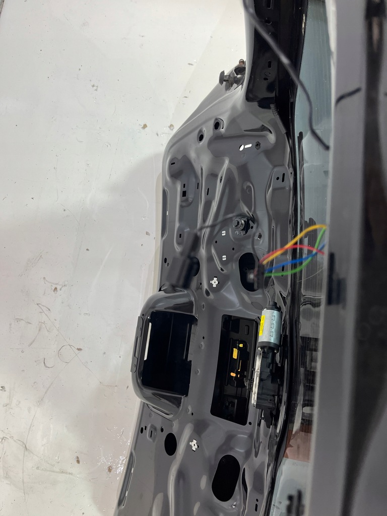 фото №9, Кришка багажника багажника cayenne ii 7p5 10-14r turbo s gts спойлер lc9x w колір !