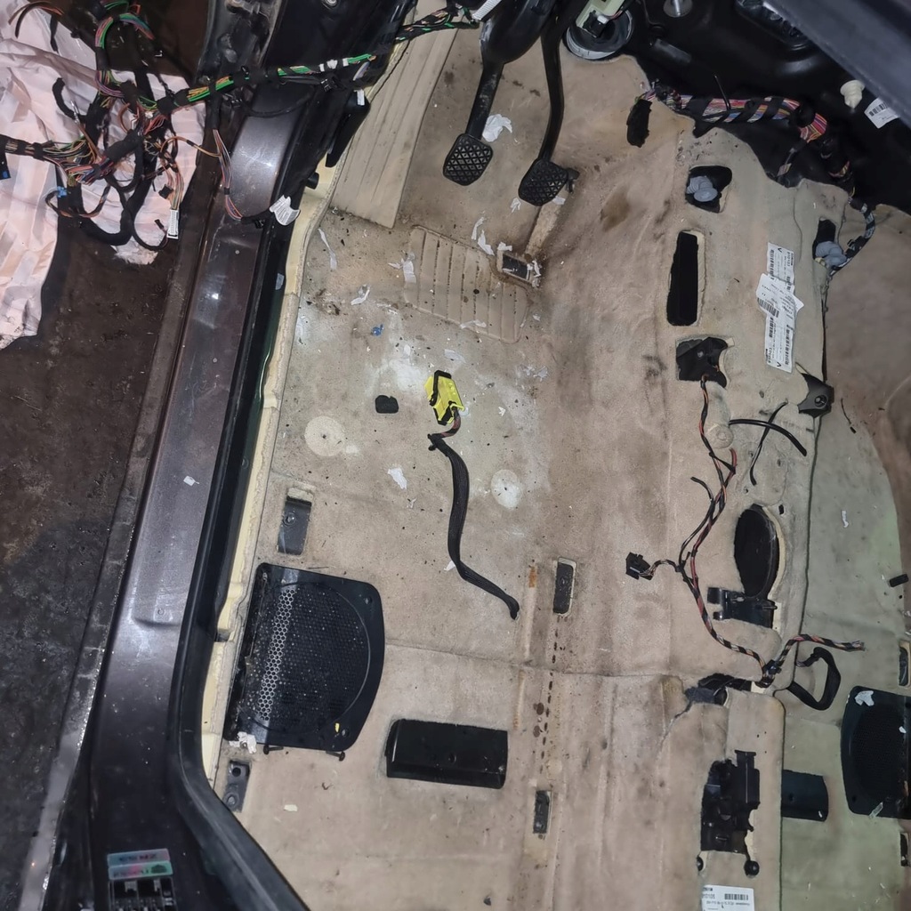 фото №1, Обшивка килимок bmw f10 f11 eu