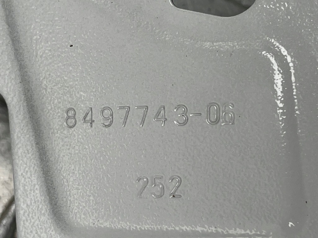 Bmw оригинальный номер 8497743 8497745 8497747 2' g42 кронштейн кронштейн крыла левый комплект Оригинал