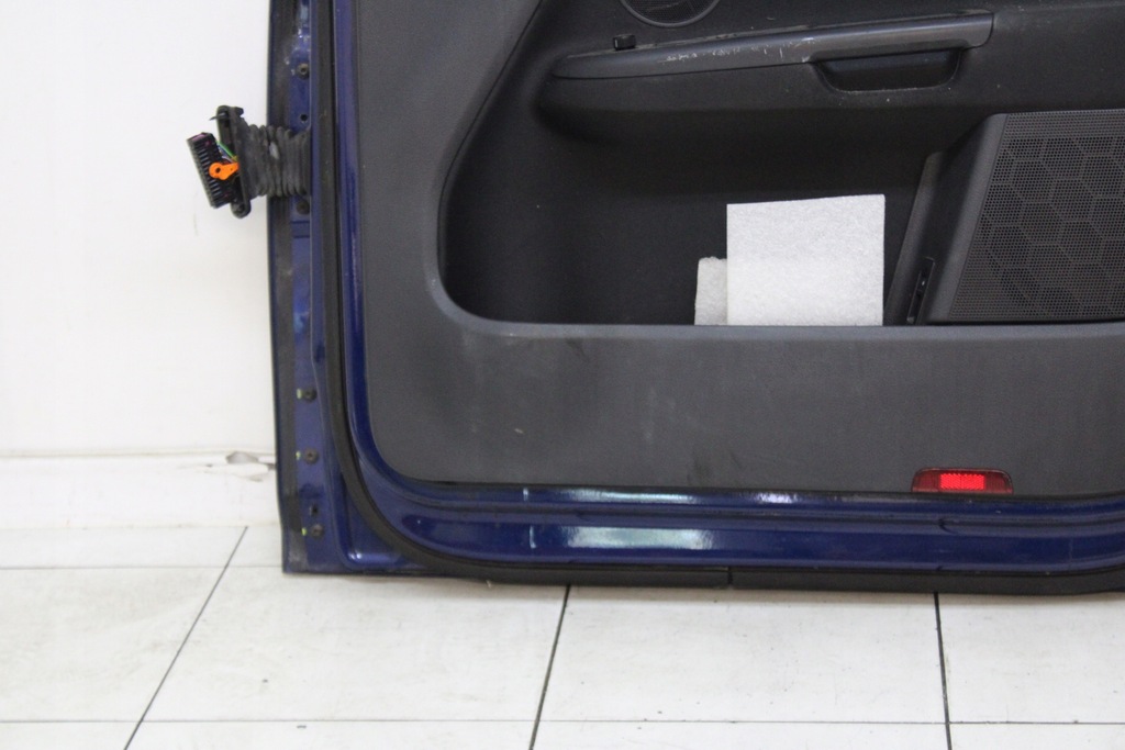 фото №11, Дверь правое передние правый перед volkswagen vw golf vi plus 08r- ld5q - kod