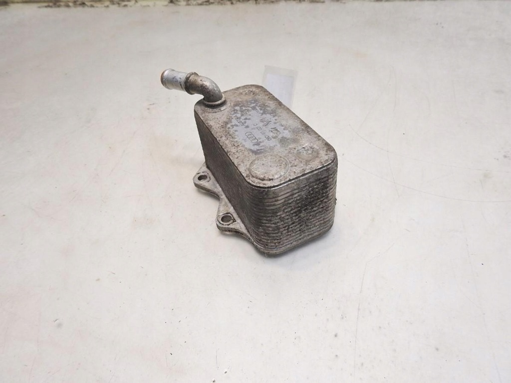 фото №6, Радиатор масла audi a4 b7 2.0 tfsi 06d117021c