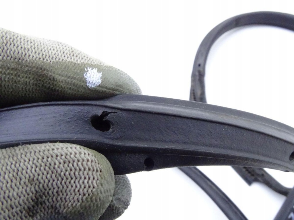 фото №7, Nissan micra k14 16- прокладка дверь левый перед 5d