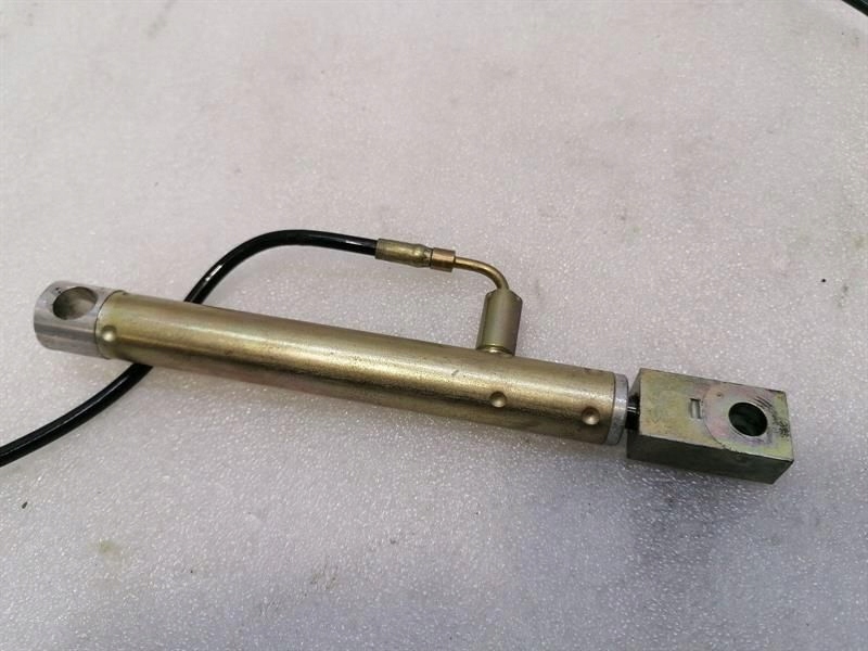 Mercedes-benz різні a2308001472 Доставка