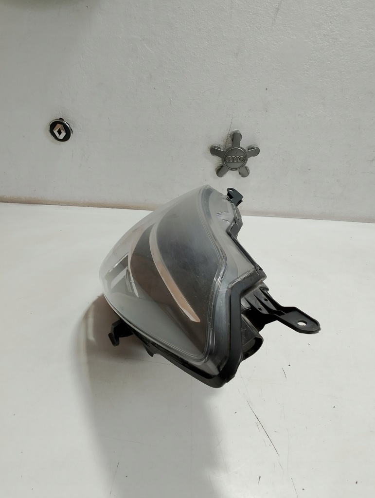 фото №5, Toyota yaris iii фара лампа левая перед линза