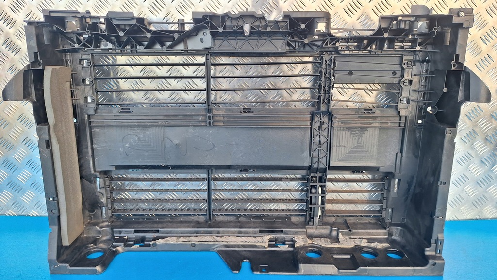 фото №6, Ford fiesta mk8 pas передній з żaluzjami