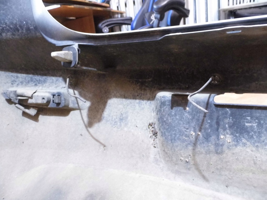 Mazda 3 1.6b 03' sedan бампер задняя задний Киев