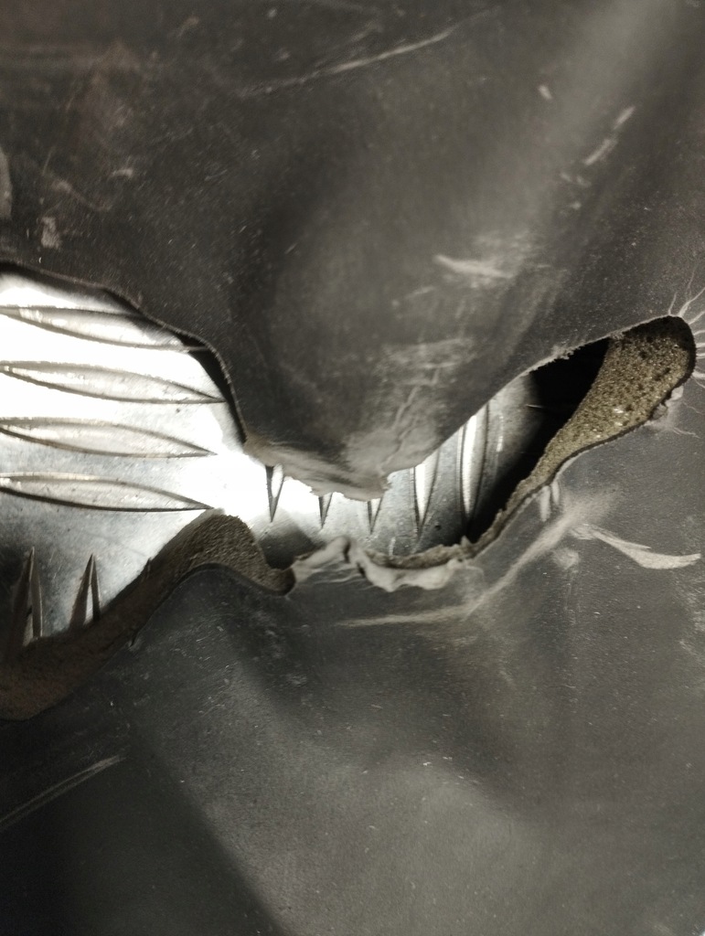 фото №6, Porsche macan шумоизоляция подкрылок левая 95b863889