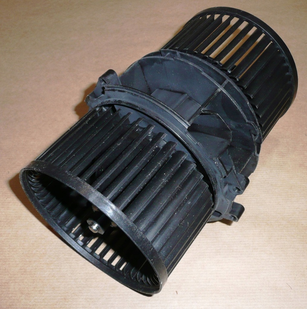 фото №2, Повітродувка обігрівача renault megane iii 272104377r