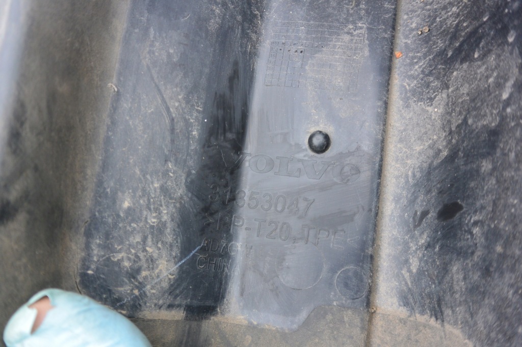 фото №12, Воздуховод воздуха ловушка правая левая volvo s60 v60 ii 13-18