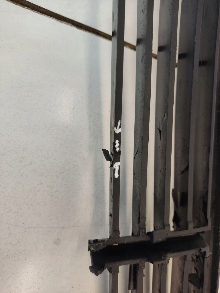 Bmw 3 e36 1997 нижняя решётка бампера передний 81655145 Доставка