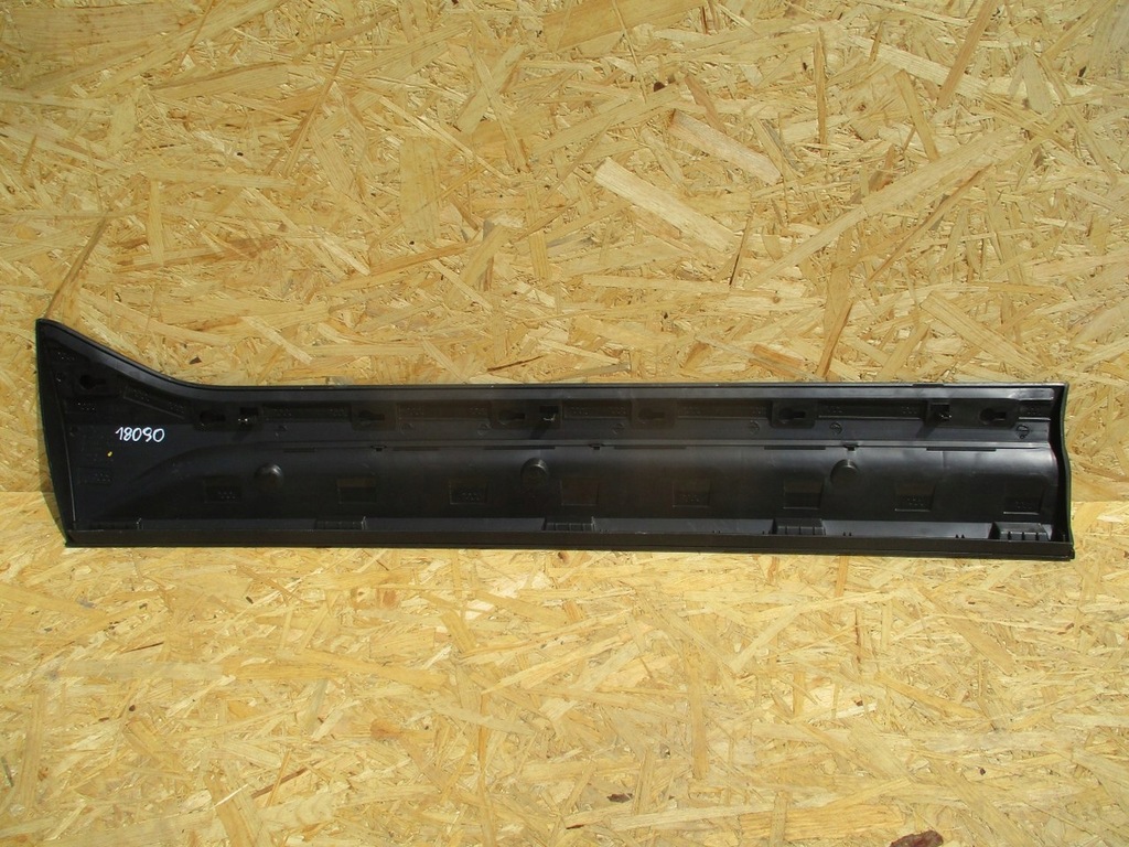 фото №9, Volvo xc40 ii молдинг двері правий перед