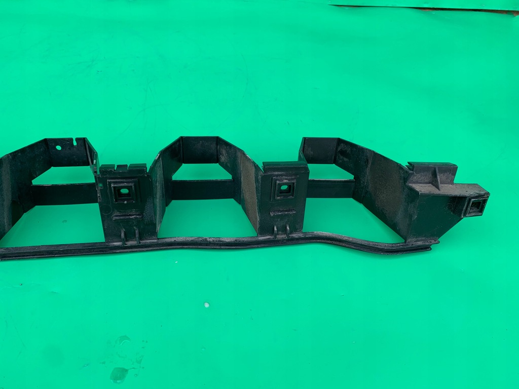 фото №13, Направляющая бампера заднего задняя volvo v50 kombi 04-