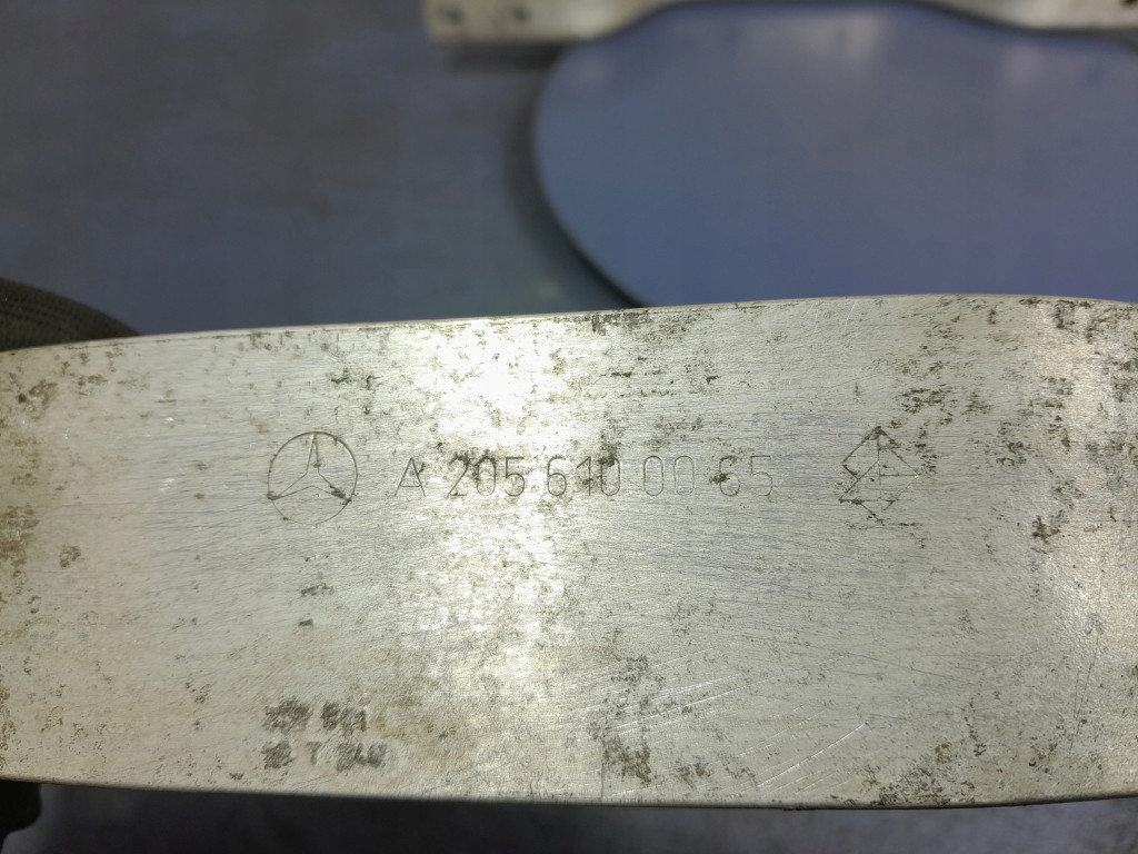 Mercedes e w213 комплект кронштейнов усилитель нижние a2136195000 с Разборки