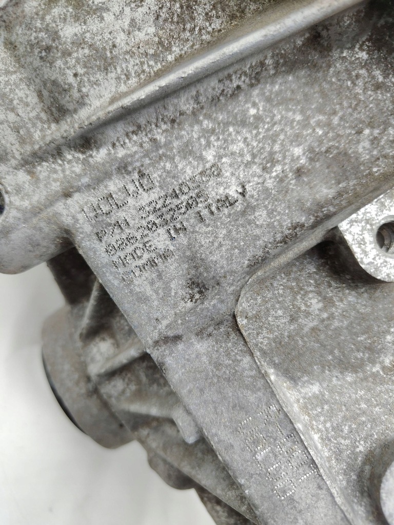 фото №6, Volvo s60 t6 plug-in hybrid корпус диференціал диференціал міст