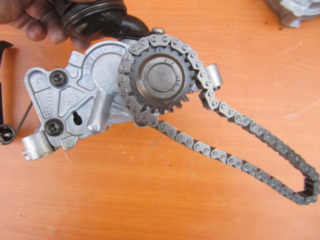 фото №14, Vw golf viii r audi a4 a5 a6 q5 s3 2.0 tfsi насос масла 06h115105ge bdb