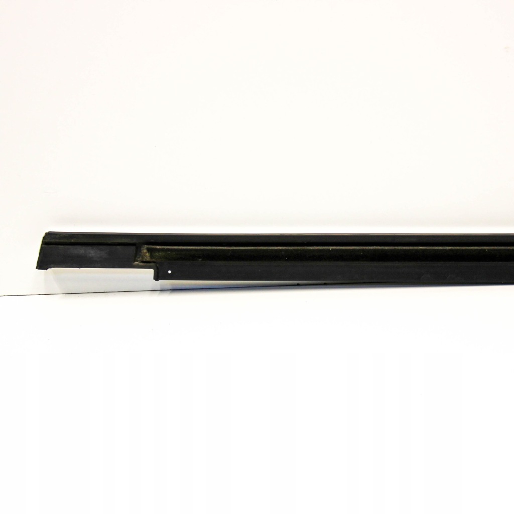 Maserati ghibli 2017 права сторона молдинг / прокладка скло двері задніх Недорого