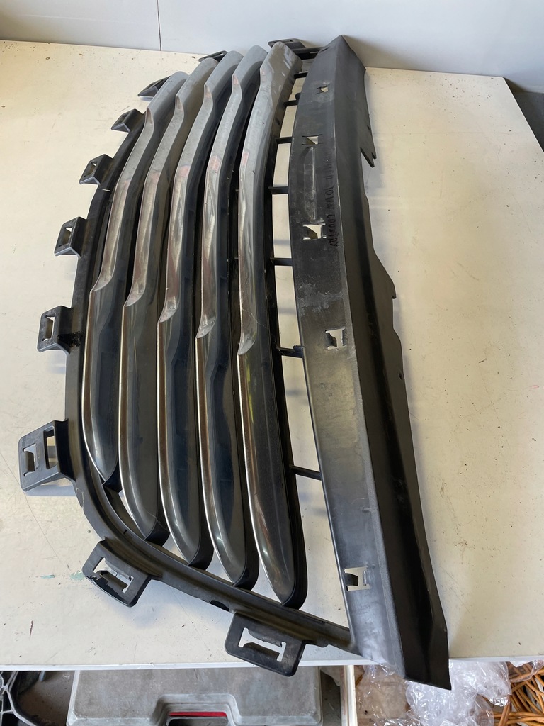 фото №1, Решётка радиатора решётка радиатора chrysler grand voyager 2016 lift