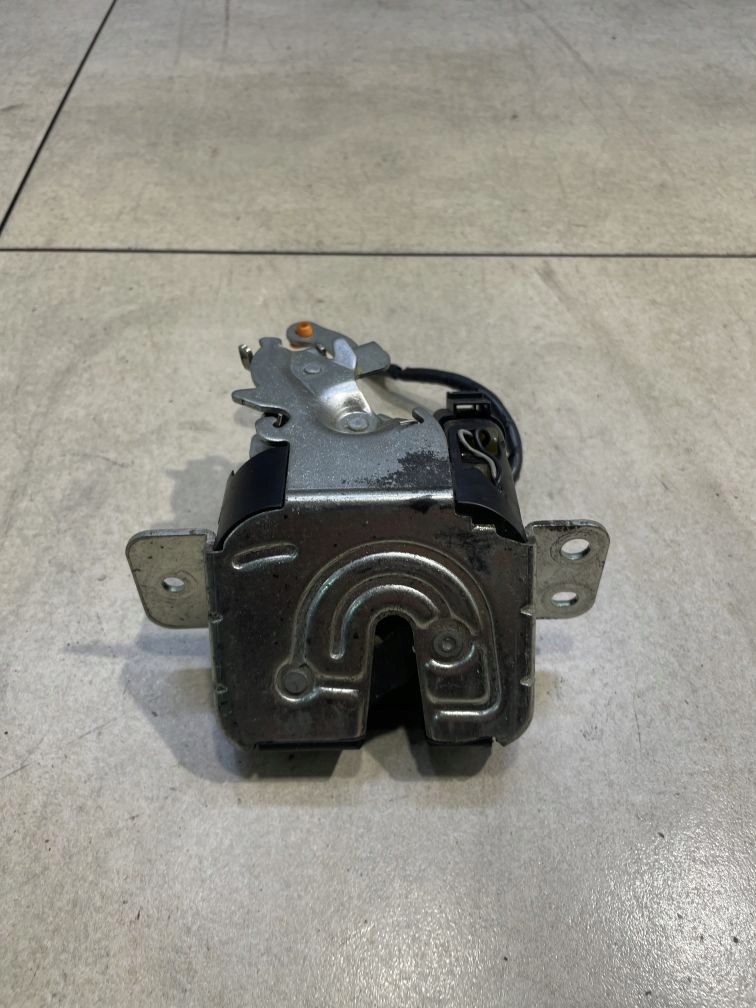 фото №4, Замок кришки багажника mitsubishi colt vi