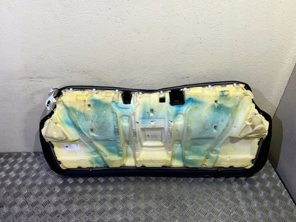 Купити Tesla model 3 2023 сидіння задній