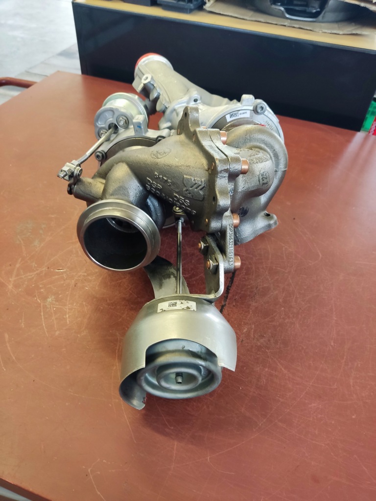 Турбонагнітач турбіна mercedes 651 a6510907080 nowa Ціна